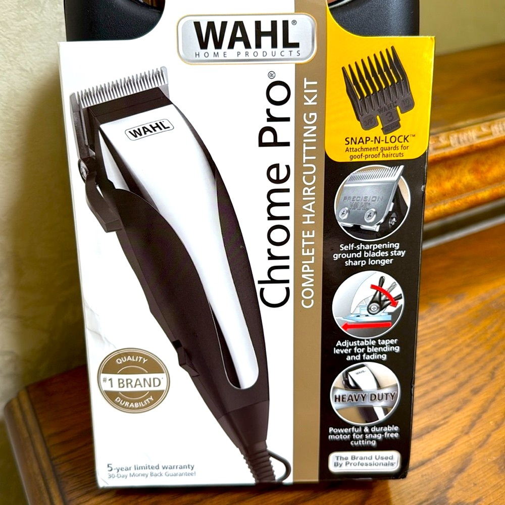 New Wahl Chrome Pro Complete Haircutting Kit - Black and Silver